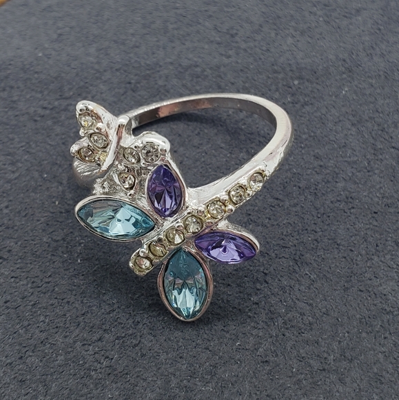 Avon Dancing Butterfly 🦋 Ring - Picture 3 of 5